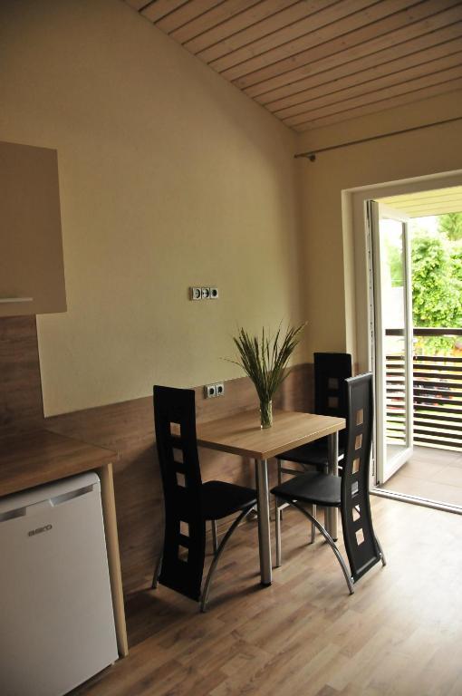 Apartamentai Trys Pusys Sventoji Exterior photo