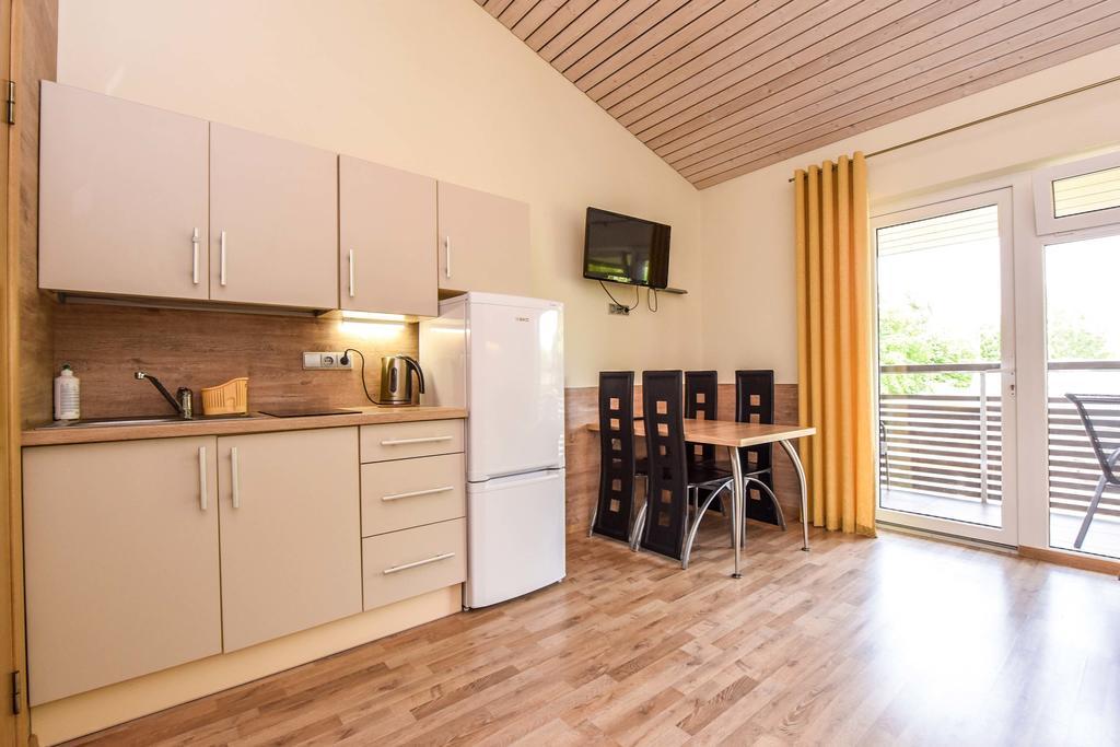 Apartamentai Trys Pusys Sventoji Exterior photo